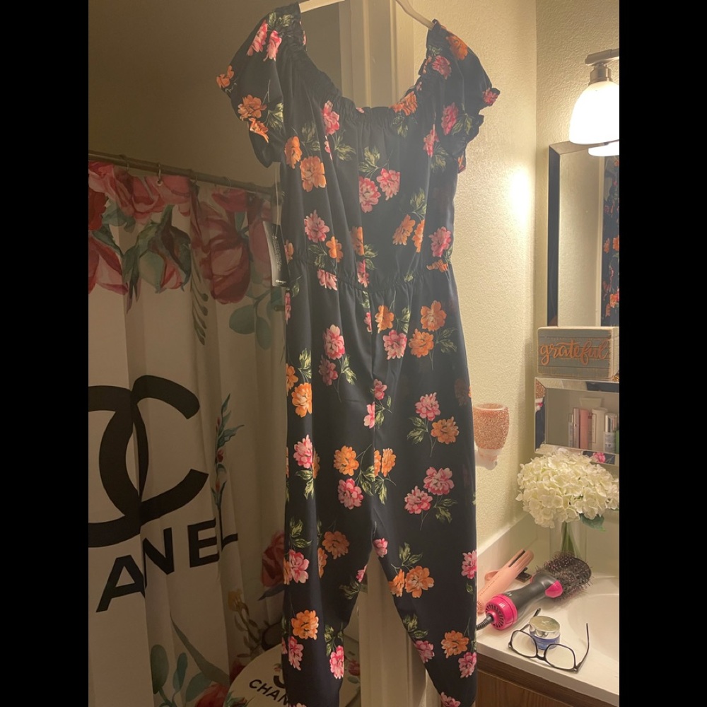 Floral jumper brand new